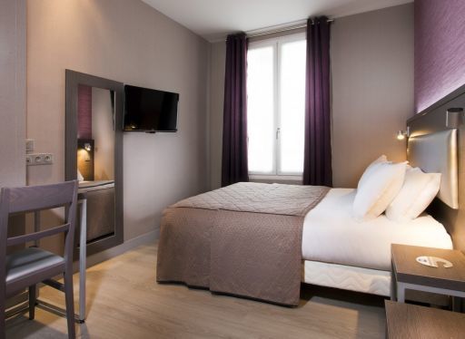 Hotel des Pavillons Paris  大床加床房