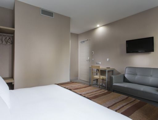 Hotel des Pavillons Paris  三人房